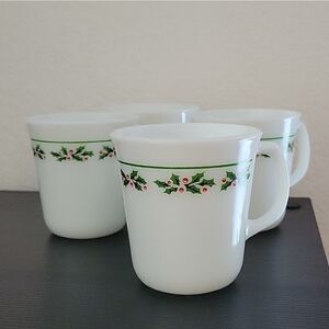 Corelle  By Corning Set of 4 Coffee Mugs